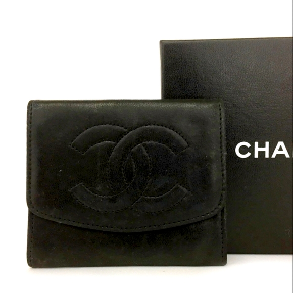CHANEL Handbags - CHANEL CC LOGO BLACK LAMBSKIN COIN PURSE/WALLET /71390